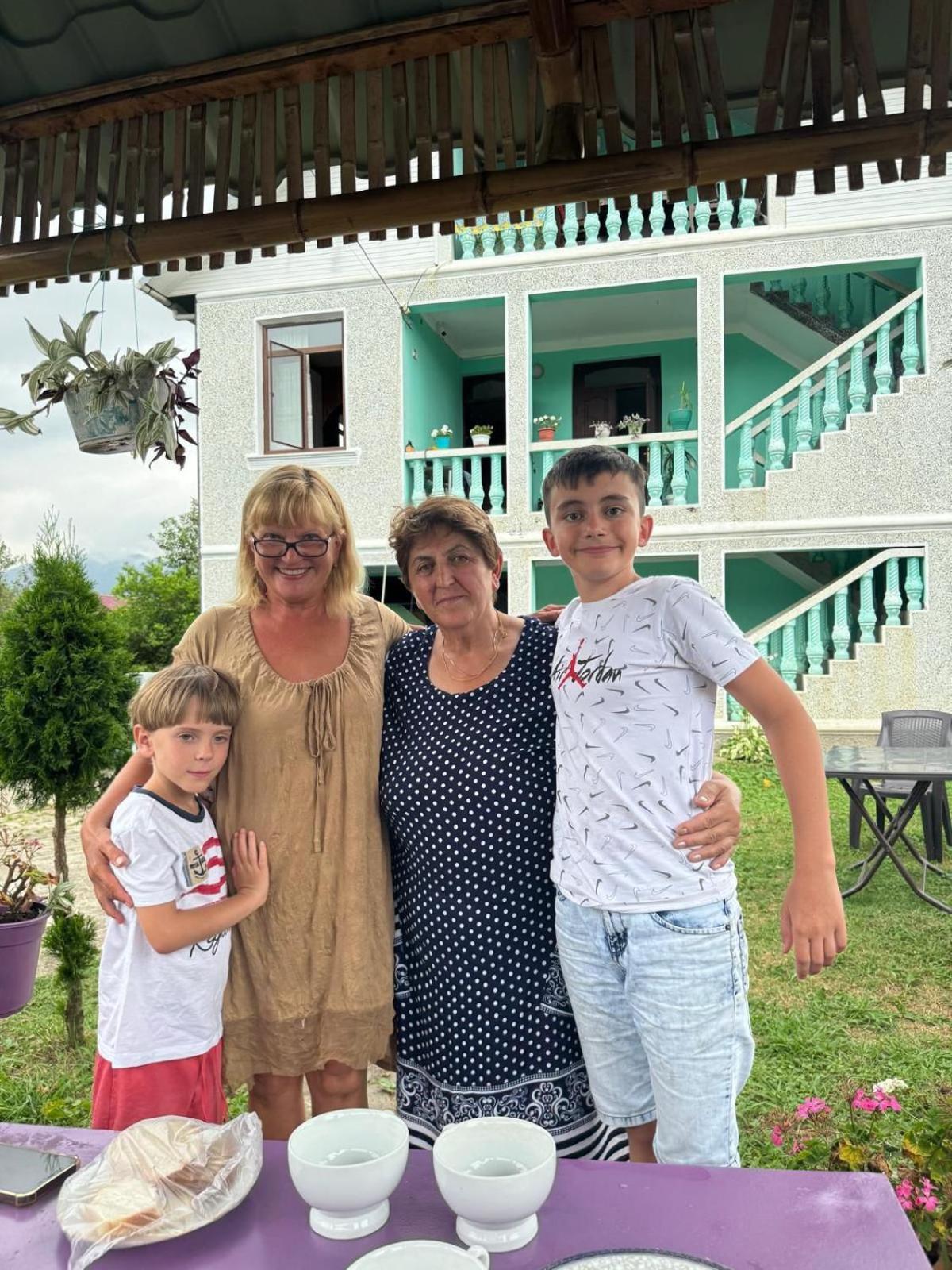 Homestay In Batumi Дом В Чакви Ngoại thất bức ảnh